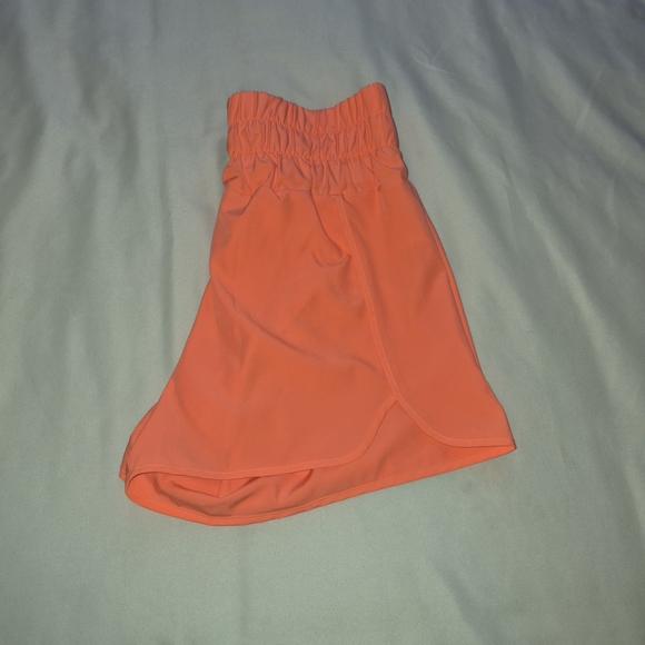 New In Vibrant Coral Athletic Shorts for Women Size Large - Picture 5 of 7
